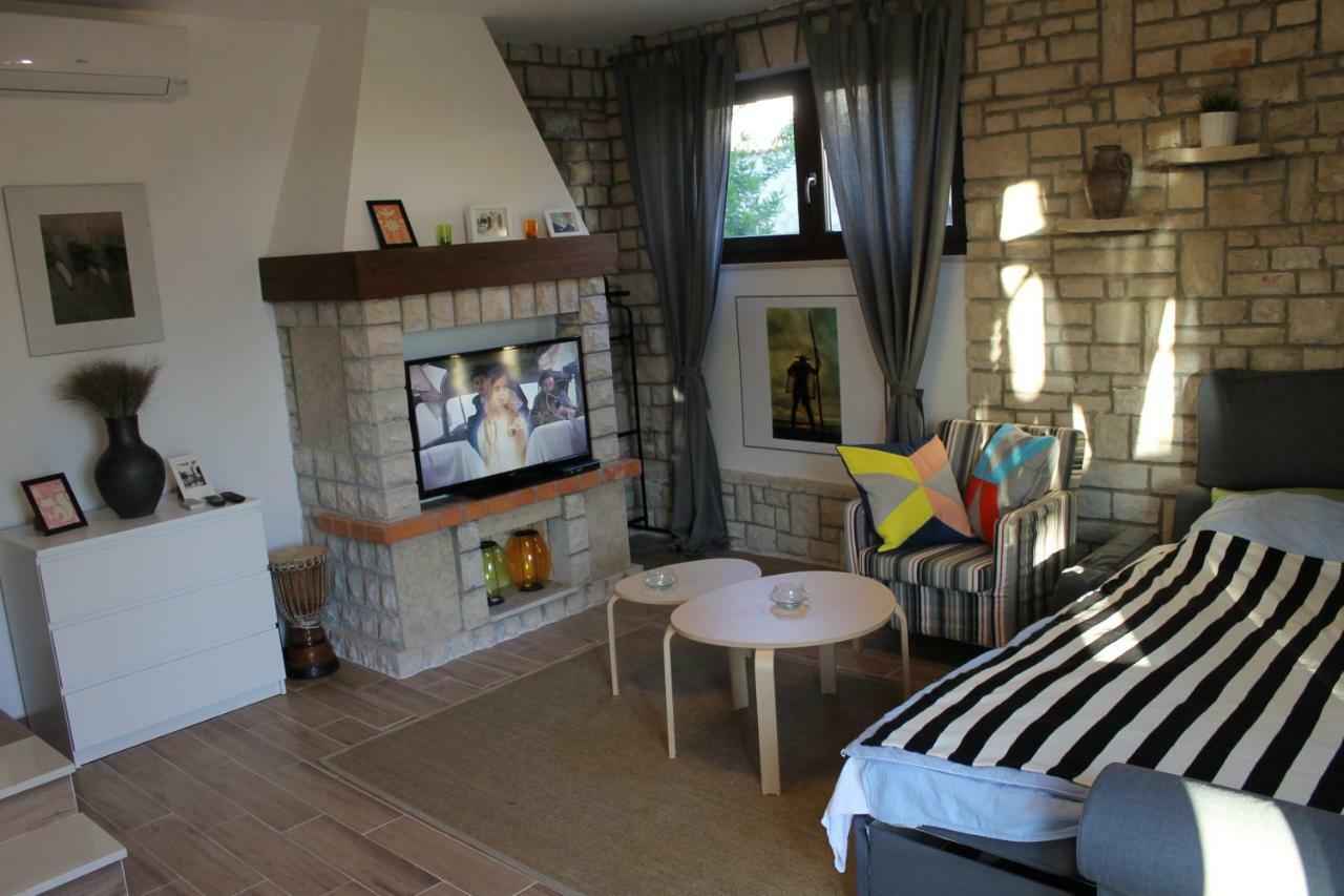 Apartments Dina Póla Kültér fotó